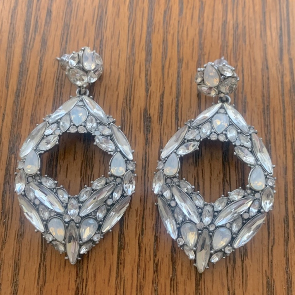 Chloe + Isabel Bella Statement Earrings NEW HARD TO FIND